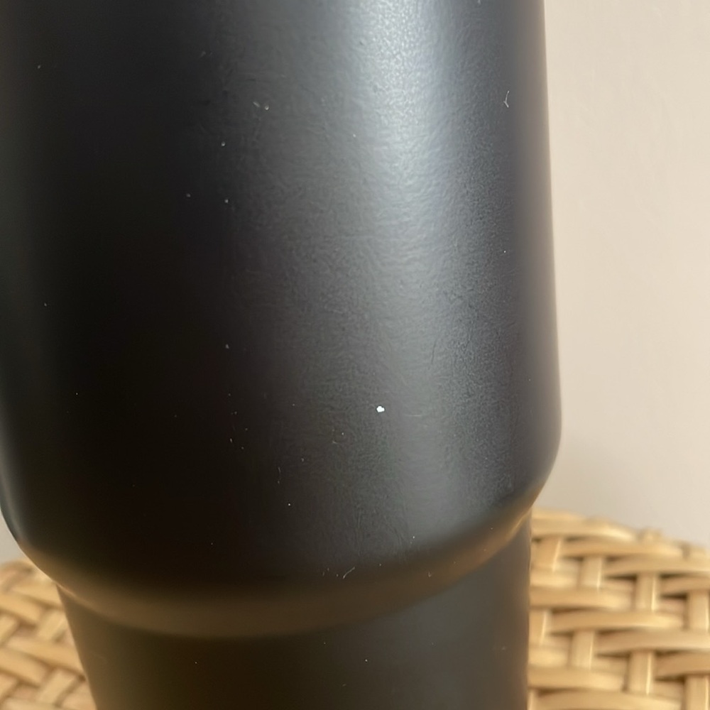 Older Stanley 20oz quencher tumbler black - Picture 2 of 11